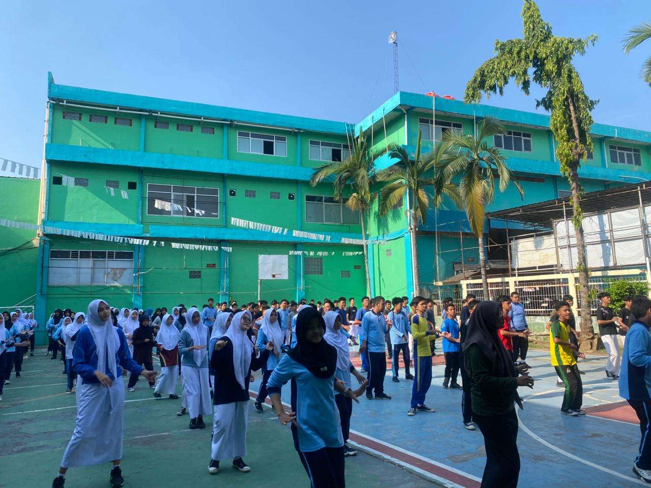 Kegiatan Muroja'ah dan Senam Pagi Jum'at